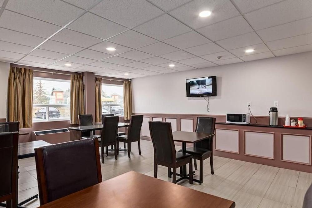 Фото Airport Traveller'S Inn