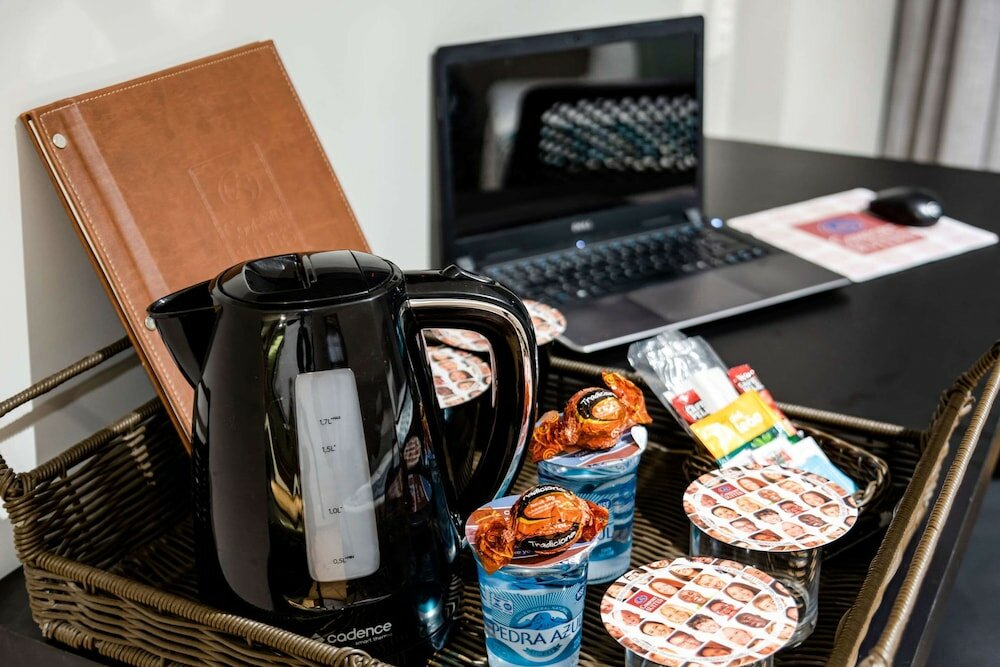 Фото Comfort Suites Vitoria