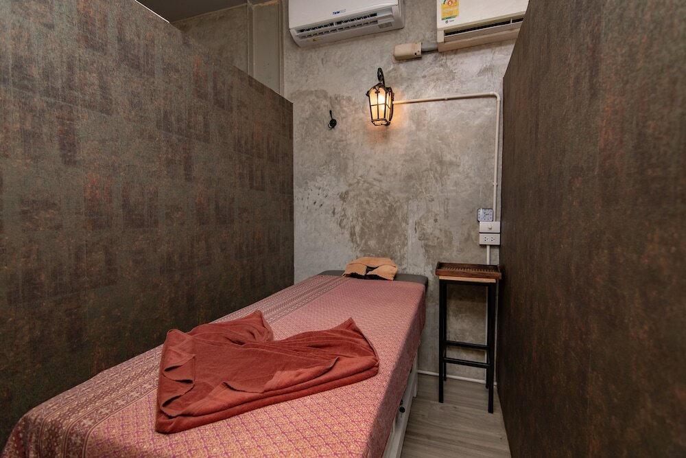 Фото Galleria 10 Hotel Bangkok by Compass Hospitality