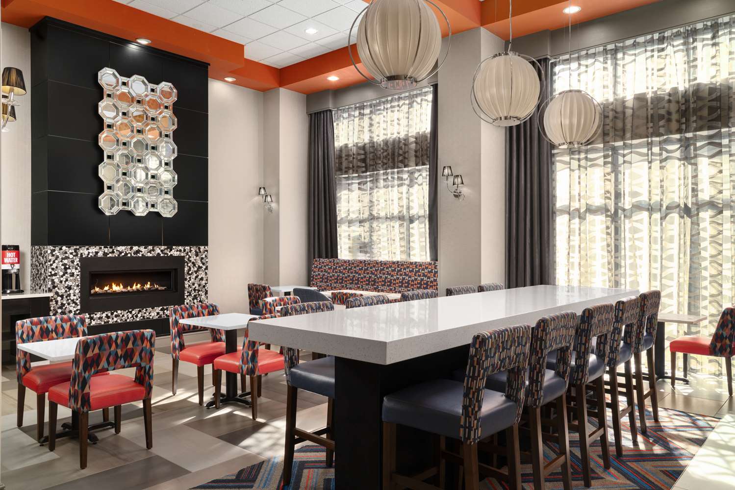 Фото Hampton Inn Stafford/Quantico & Conference Center, Va