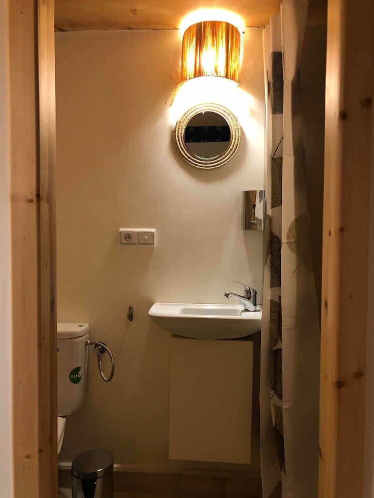 Фото Bed Square - Hostel