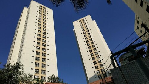 Внешний вид отеля Verwood Hotel & Serviced Residence в Сурабой, фото 4