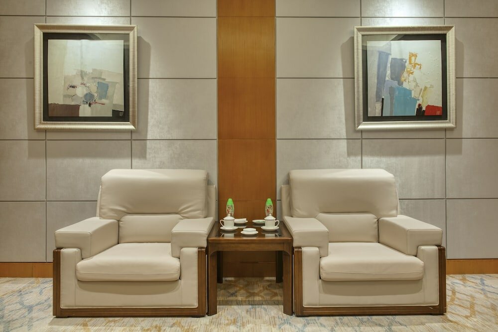 Фото Royal Garden Hotel