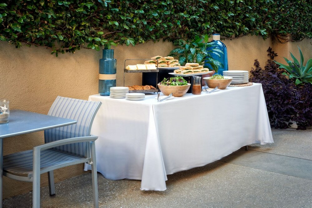 Фото Beach House Hotel at Hermosa Beach