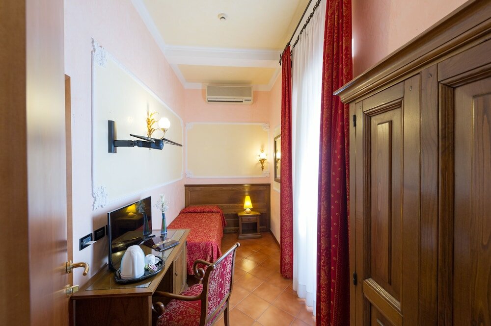 Фото Hotel California