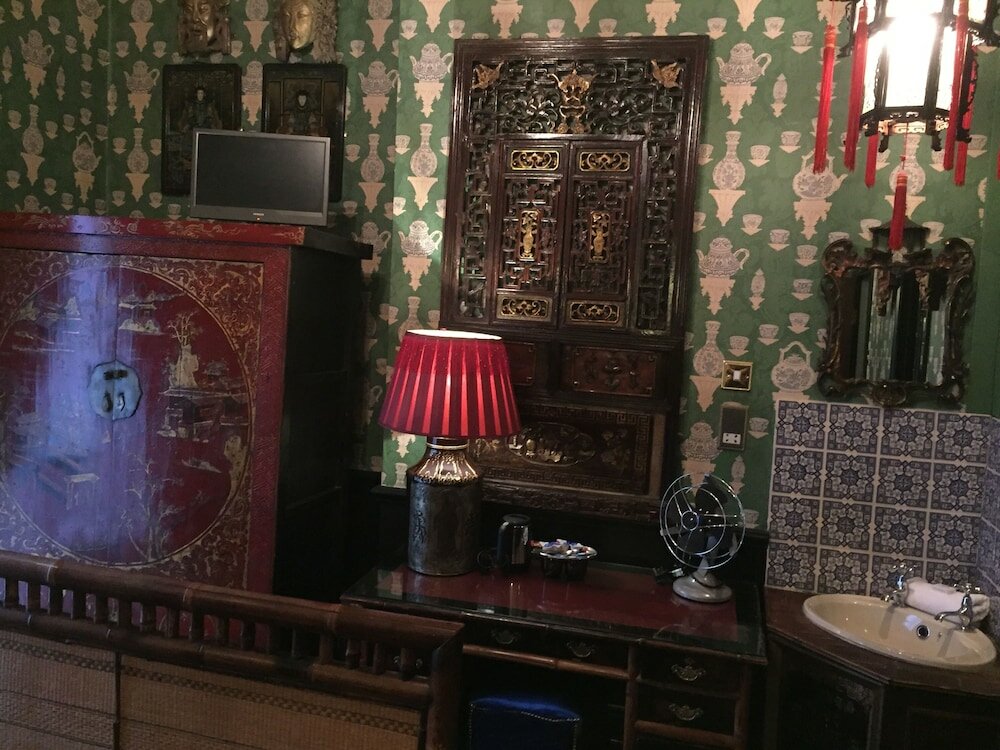 Фото The Pavilion Hotel