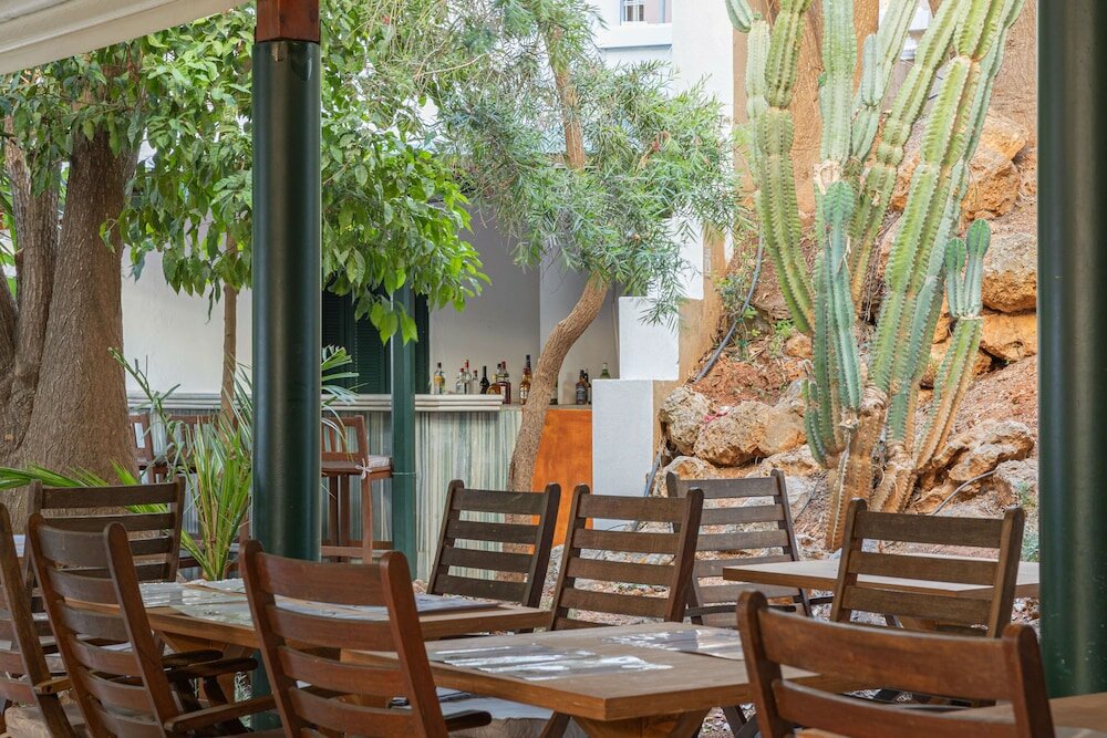 Фото Santa Marina Unique Hotel