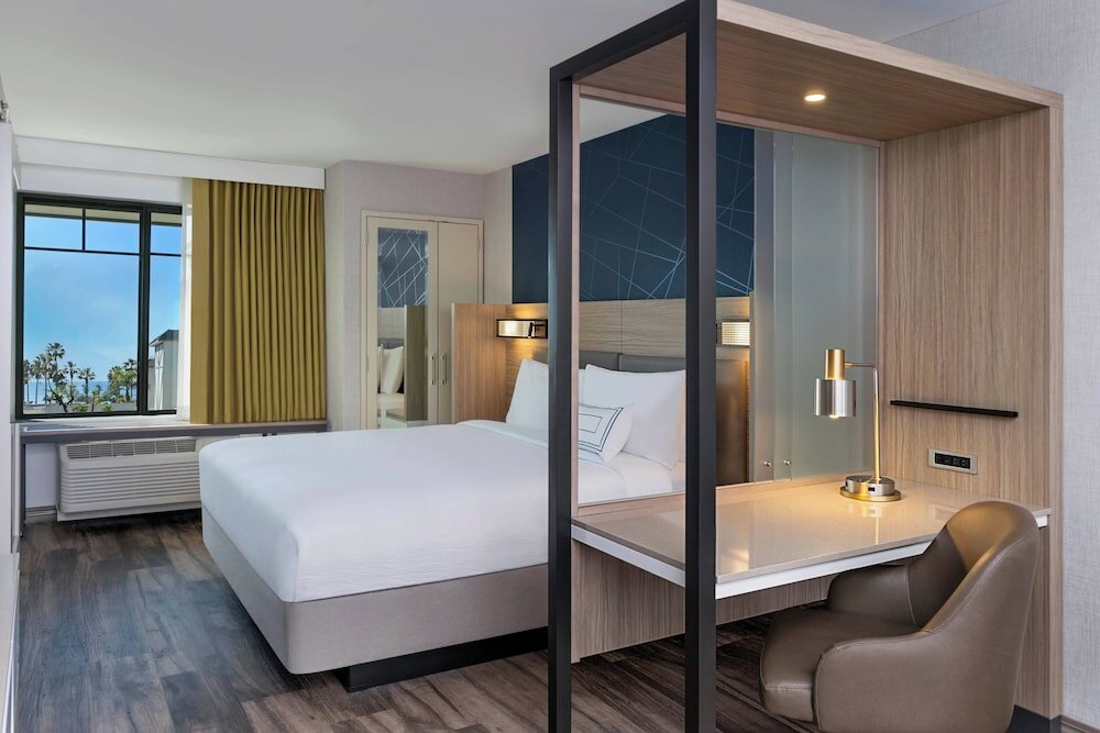 Фото SpringHill Suite San Diego Carlsbad