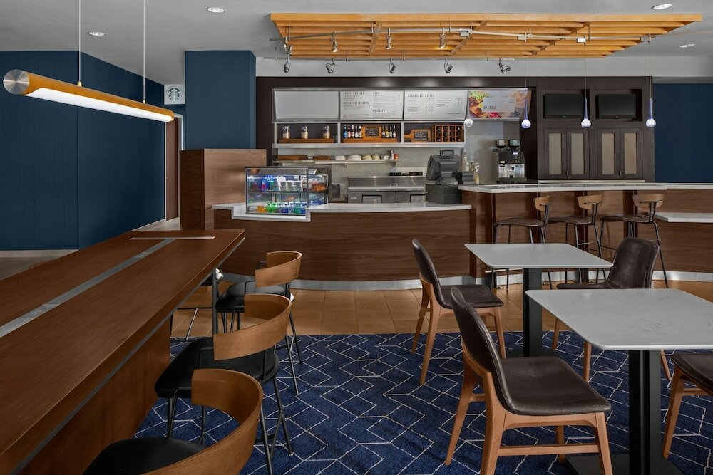 Фото Courtyard by Marriott Tampa Oldsmar