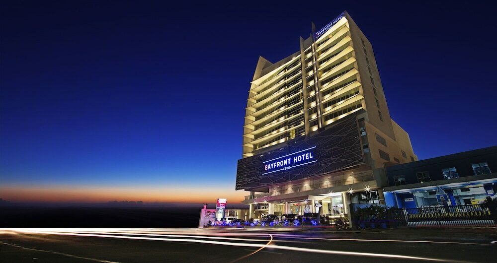 Фото Bayfront Hotel Cebu - North Reclamation