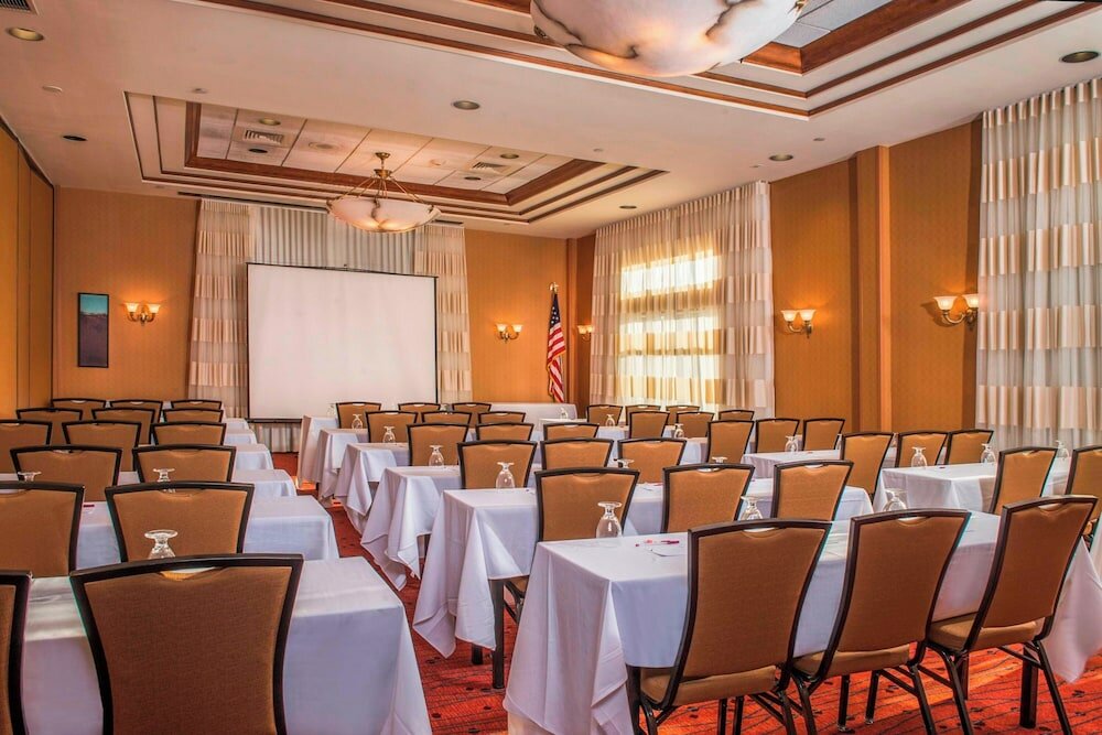 Фото Residence Inn by Marriott Norfolk Airport