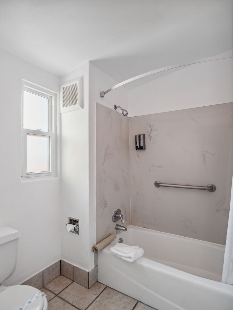 Фото Discovery Inn