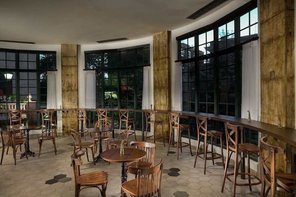 Фото Valencia Riverwalk