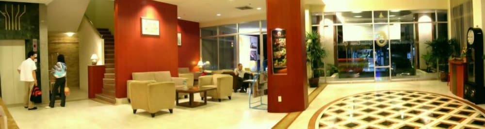 Фото Hadyai Golden Crown Hotel