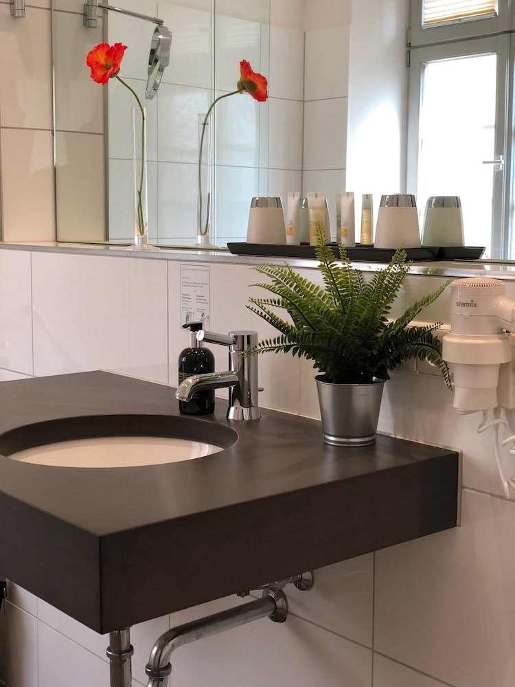 Фото Hotel Zur Alten Brücke