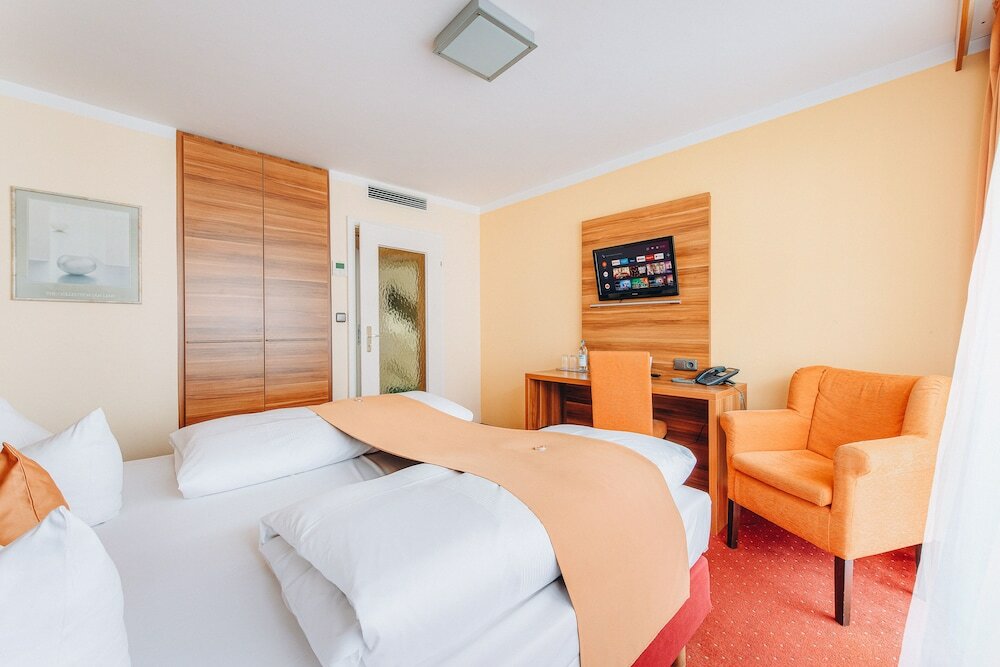 Фото Hotel Isartor