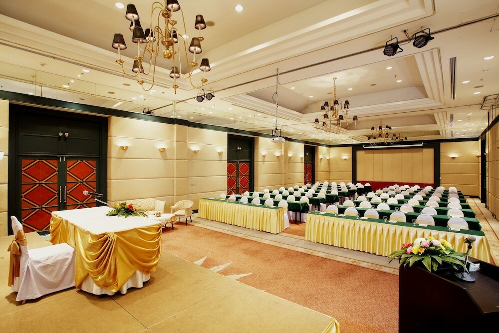 Фото Centara Hotel Hat Yai