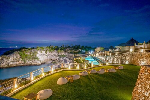 Blue Lagoon Avia Villas