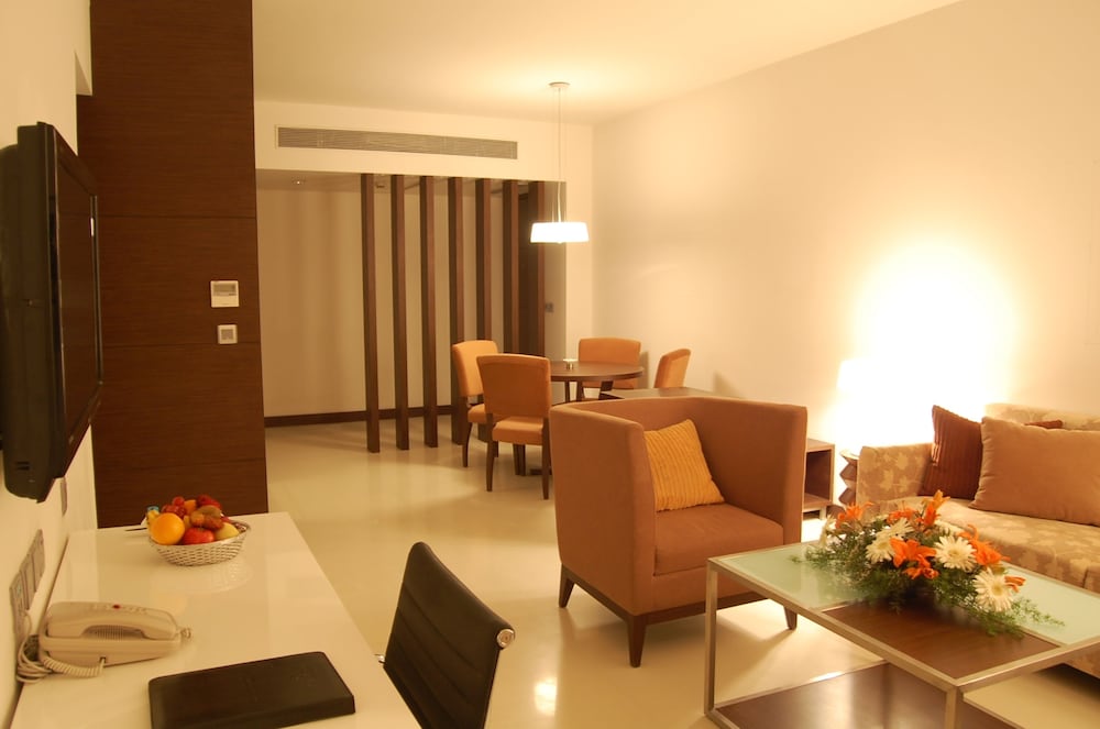 Фото The Pride Hotel