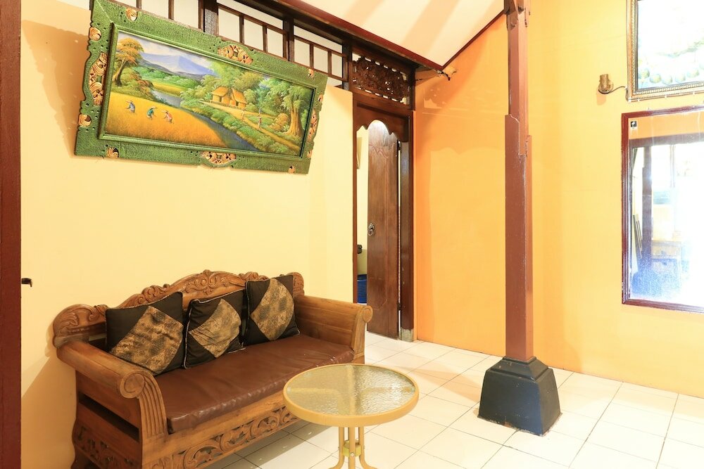 Фото Downtown Monkey Forest - Hostel