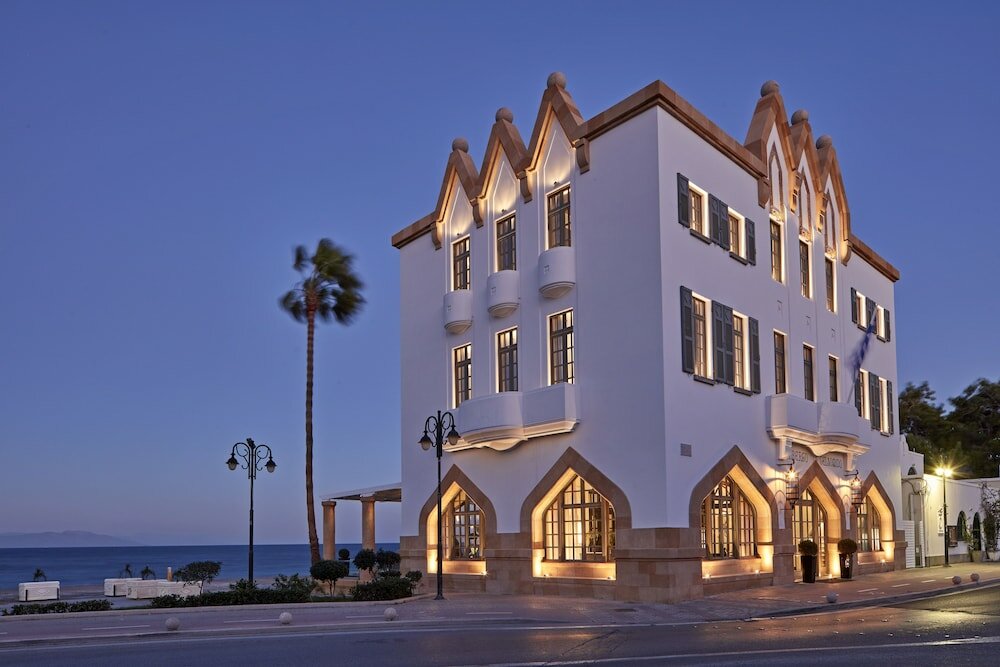 Фото отеля 1