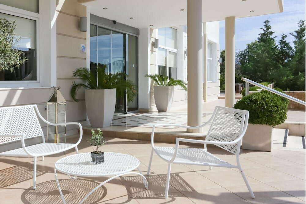 Фото Chloe Hotel