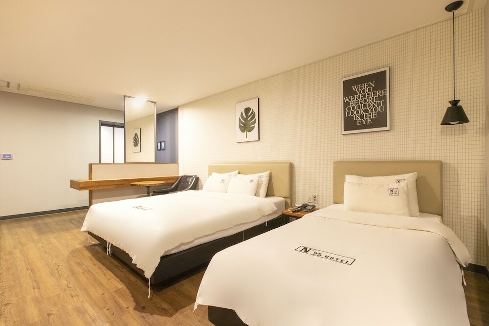 Фото Calm Rest Hotel