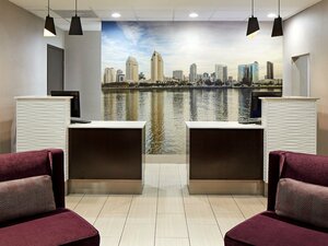 Гостиница La Quinta Inn & Suites by Wyndham San Diego SeaWorld/Zoo