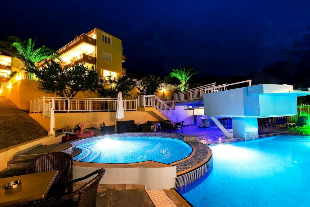 Фото Diamond Hotel