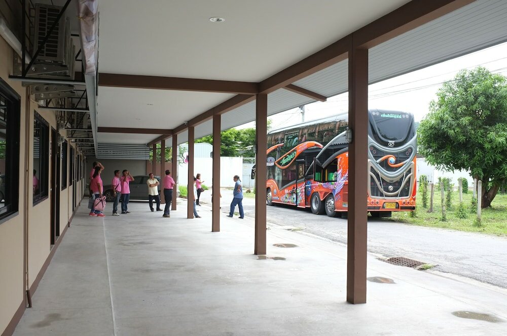 Фото Warm Well Hostel Kanchanaburi