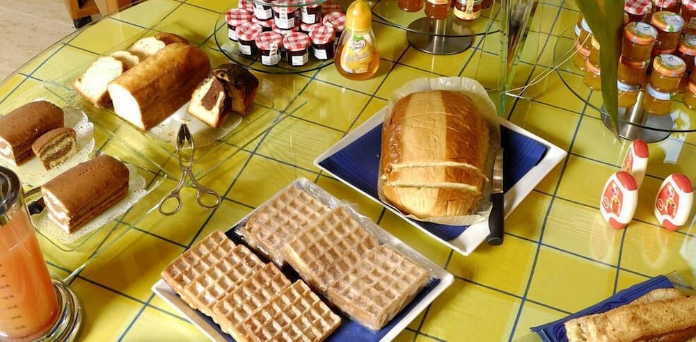 Фото Les Reflets Jaunes