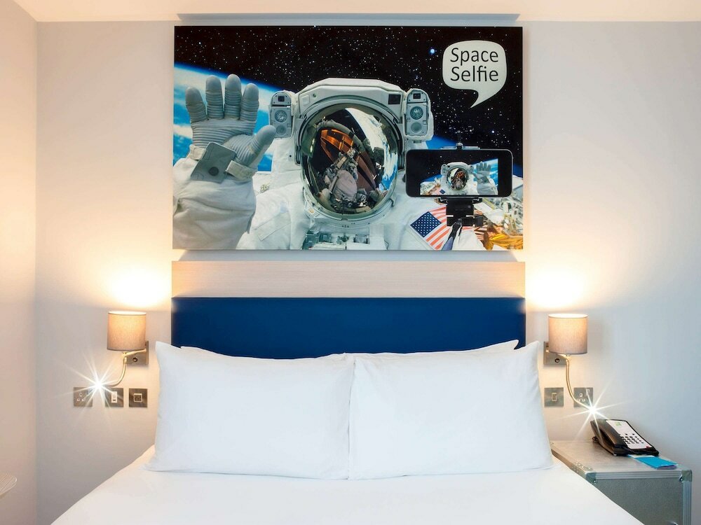 Фото ibis Styles London Heathrow Airport