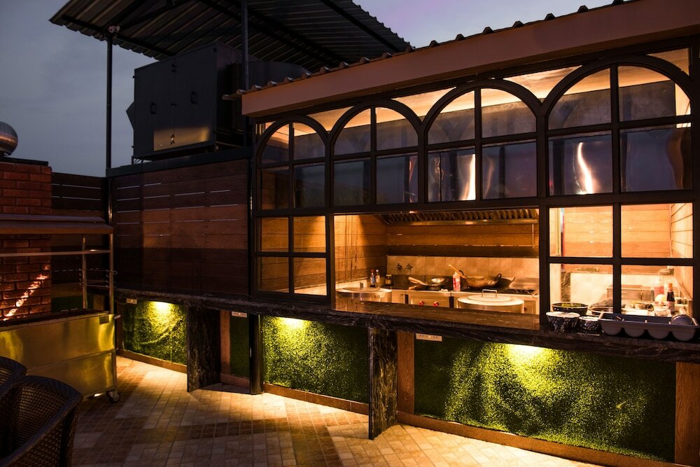 Фото Glades Hotel