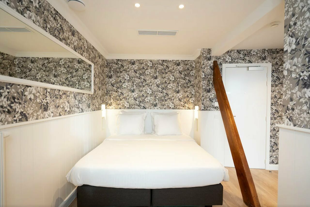 Фото Hotel du Theatre