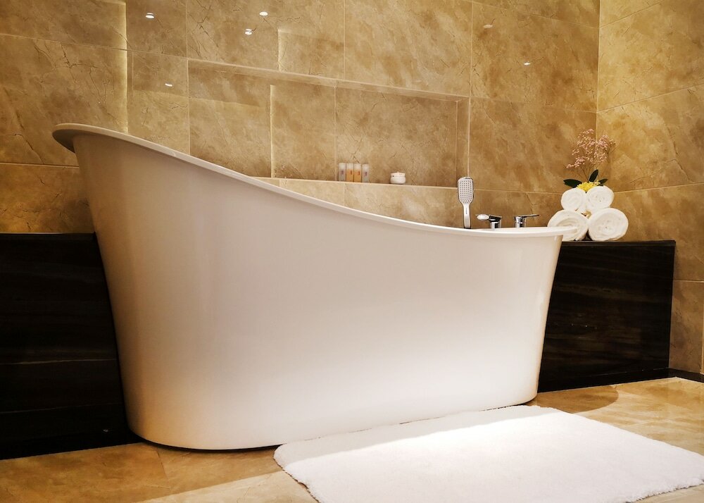 Фото Ramada Plaza Dongxing City Center