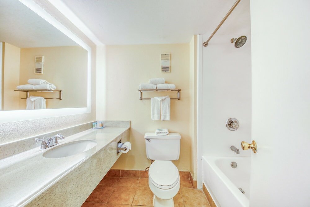 Фото Floridian Express Hotel