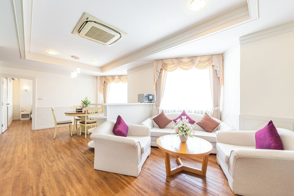 Фото Thong Tarin Hotel