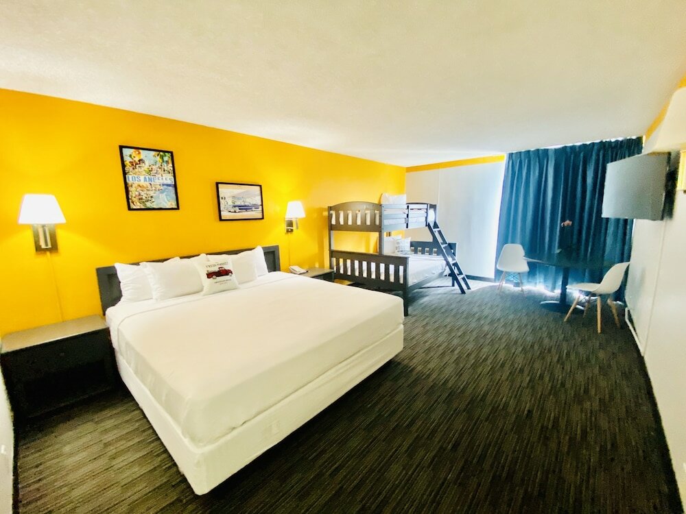 Фото Glendale Express Hotel