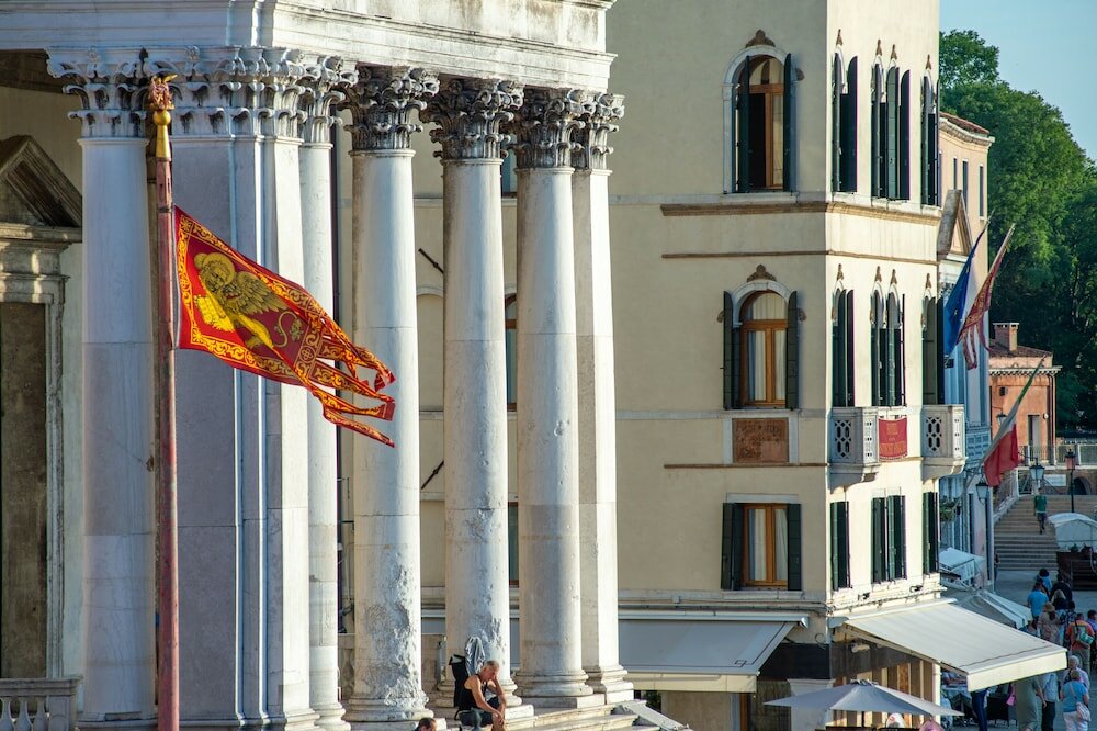 Фото Hotel Antiche Figure