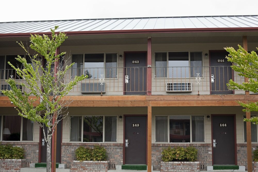 Фото The Forks Motel