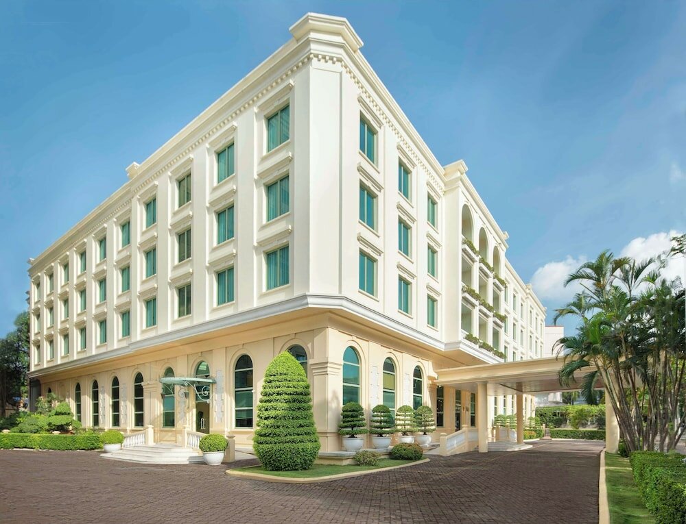 Фото отеля 1