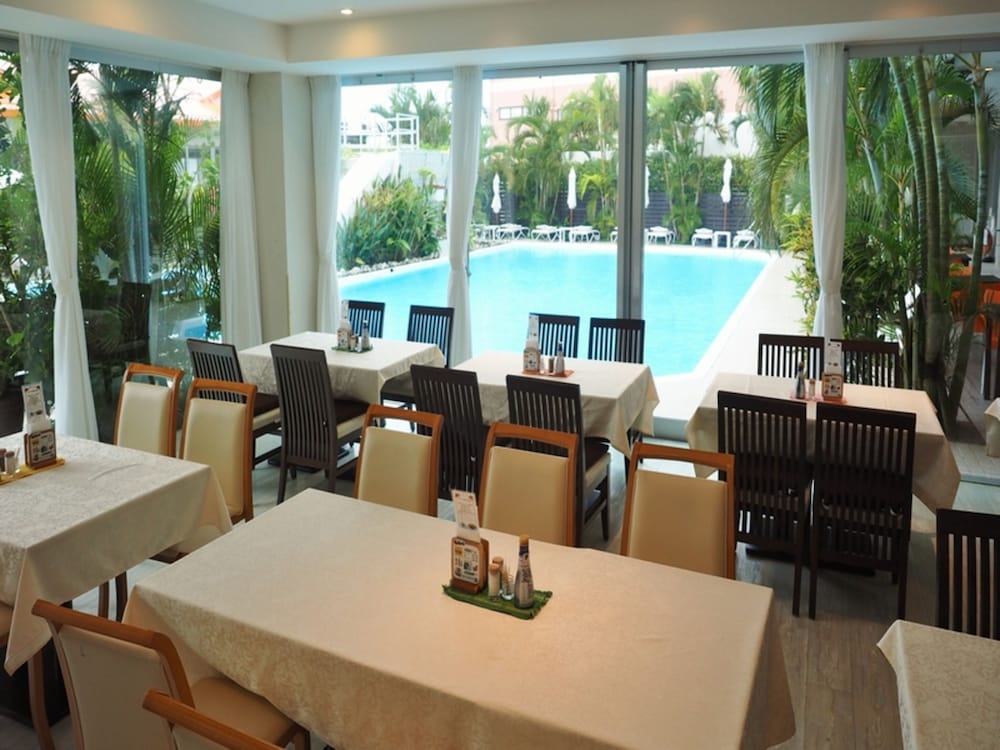 Фото Hotel GranView Garden Okinawa