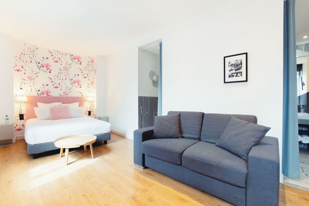 Фото Hôtel Le Lion