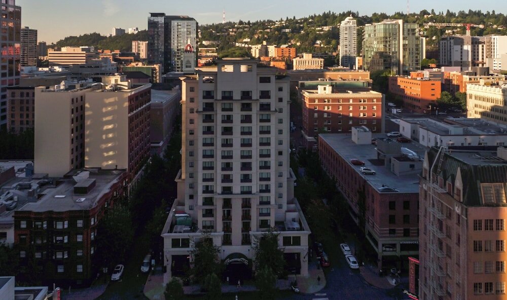 Фото The Paramount Hotel