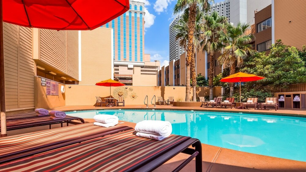 Фото Best Western Plus Casino Royale - Center Strip