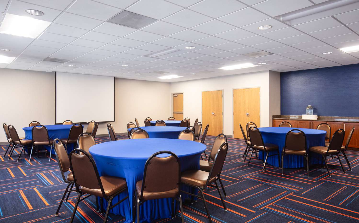 Фото Hampton Inn Medford