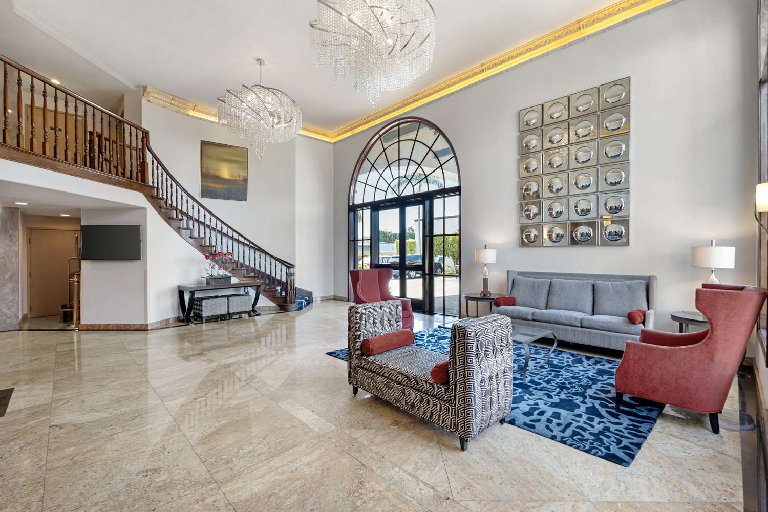 Фото Best Western Plus Newport Mesa Inn