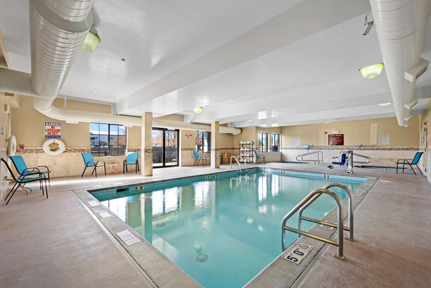 Фото AmericInn by Wyndham Denver Airport