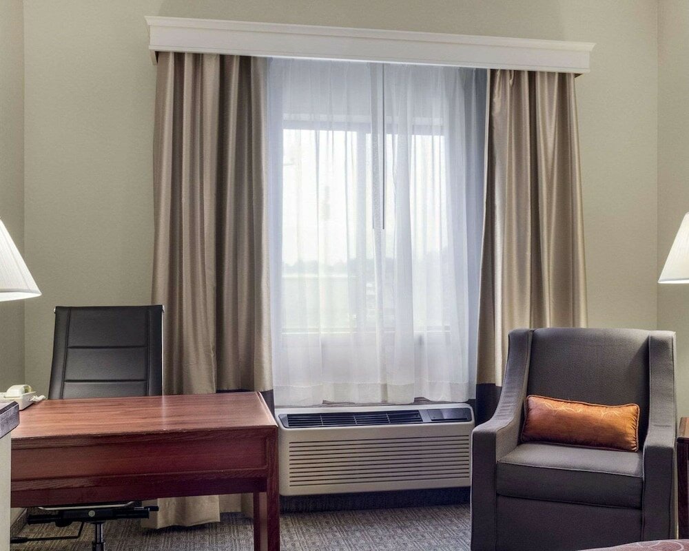 Фото Comfort Inn Bismarck