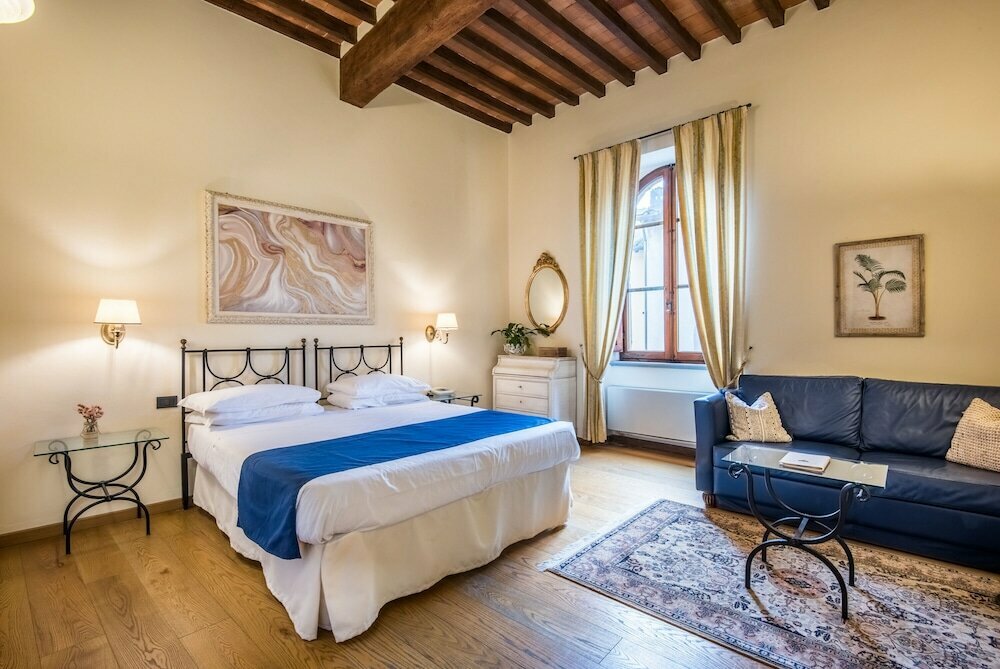 Hotel Palazzo Squarcialupi, Castellina in Chianti, photo